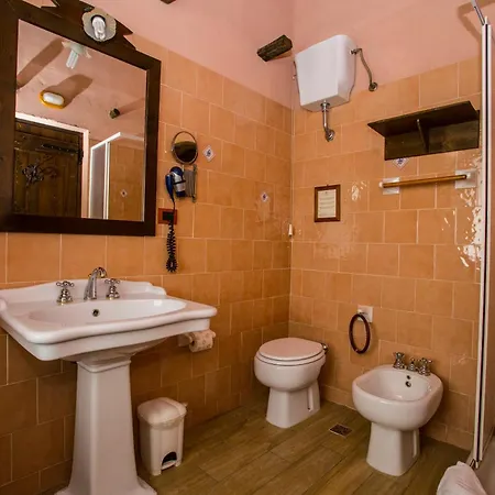 Otel Il Monastero Geremèas